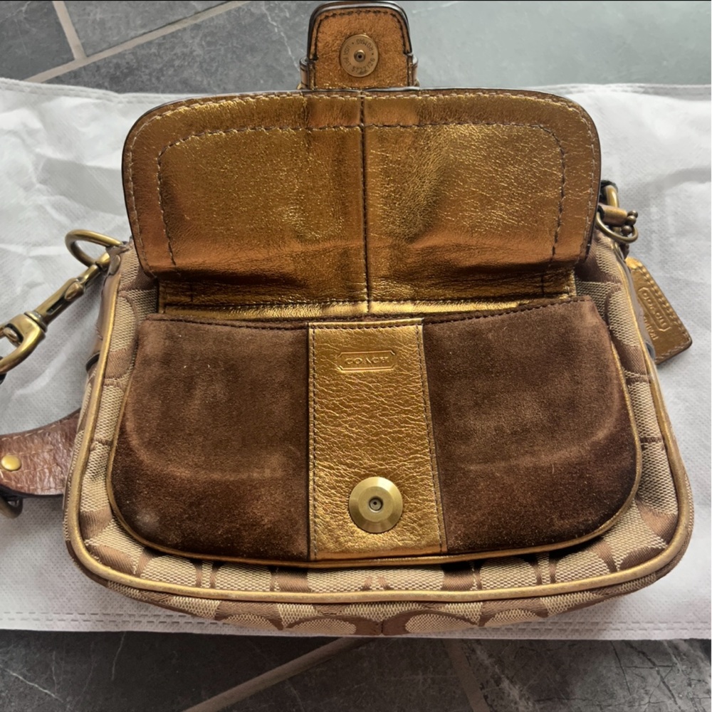 Coach Brown and Gold Shoulder Bag - Picture 10 of 11